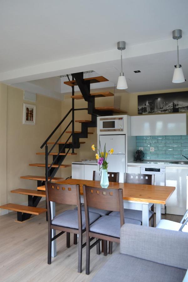 Apartamentos Puerta De 기욘 외부 사진